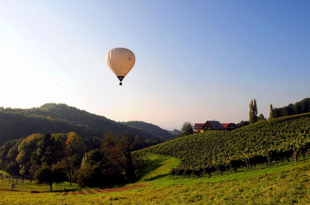 Weingut Winzerzimmer Rothschaedl Leutschach Exterior foto